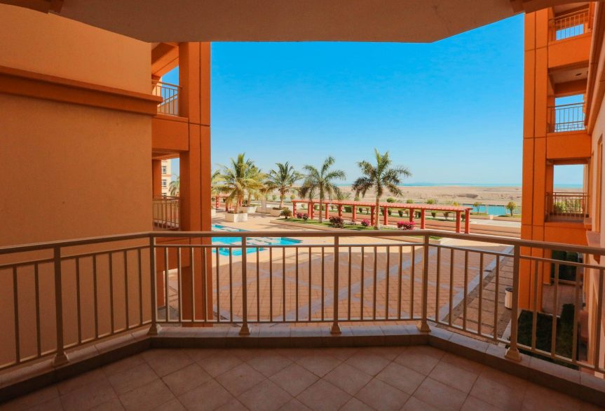 Spacious Three Bedroom Apartment In Bay La Sun (Marina Tower) with Canal View-big6