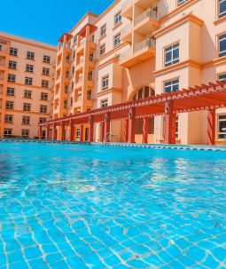 Three Bedroom Apartment In Bay La Sun 