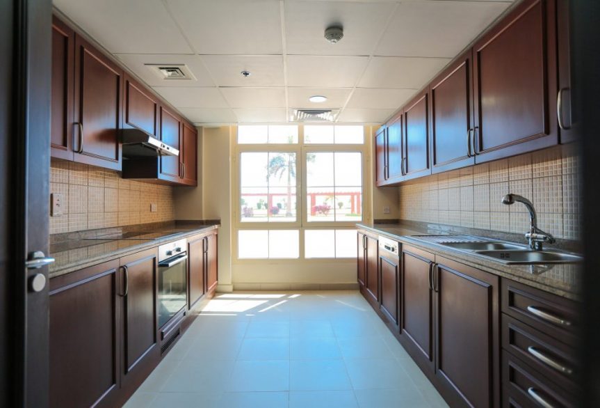 Three Bedroom Apartment in Bay La Sun (Marina Tower) with Direct Pool Access-big3