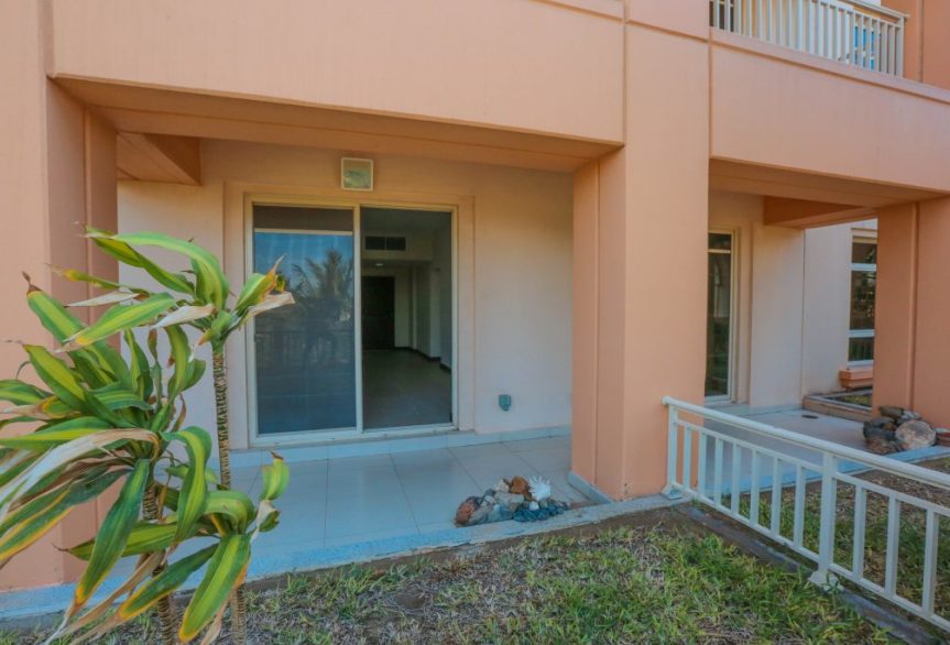 Three Bedroom Apartment in Bay La Sun (Marina Tower) with Direct Pool Access-big13
