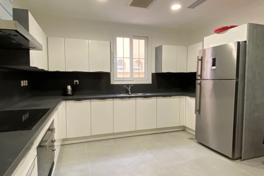 Luxurious Six Bedroom Villa in the Exclusive Royal Greens (Al-Murooj) Community-big5