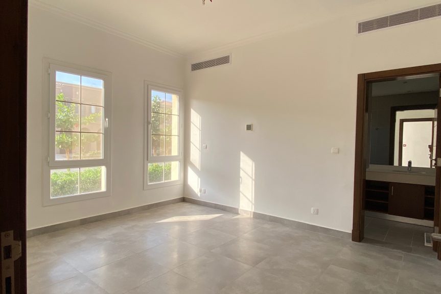 Luxurious Six Bedroom Villa in the Exclusive Royal Greens (Al-Murooj) Community-big15