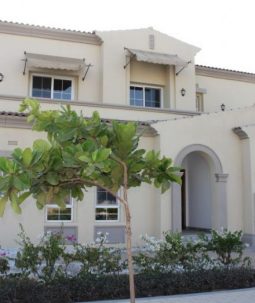 Modern Five Bedroom Villa in the Exclusive Royal Greens 